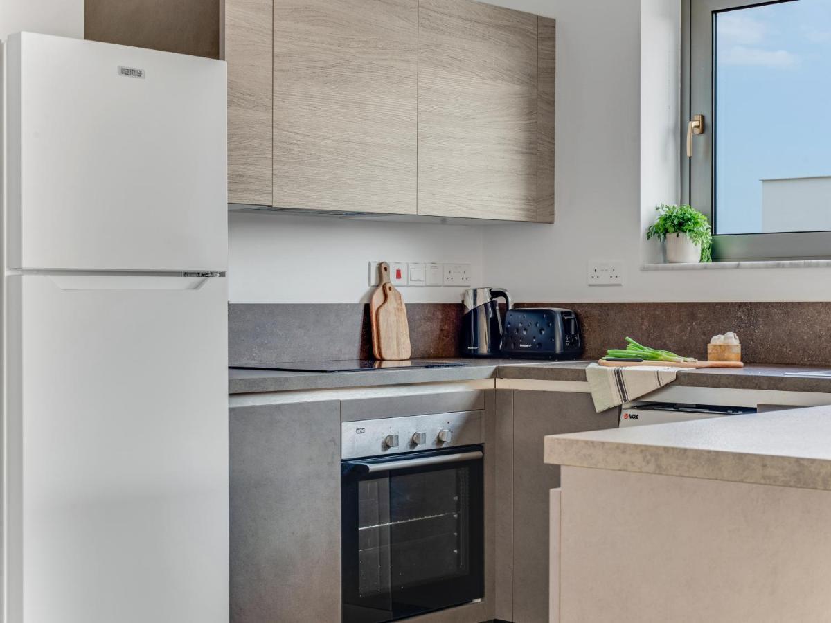 Sanders Evolution Appartement Limasol Buitenkant foto
