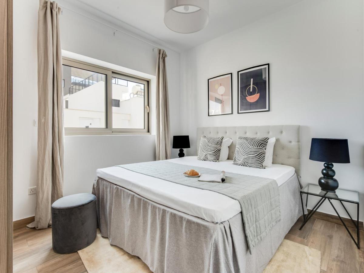 Sanders Evolution Appartement Limasol Buitenkant foto