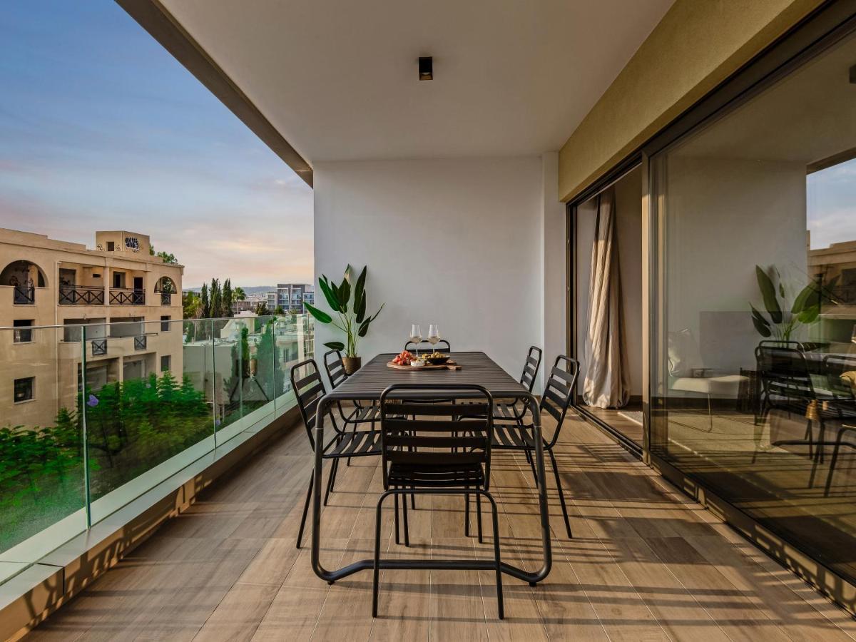 Sanders Evolution Appartement Limasol Buitenkant foto